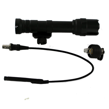 Lampe tactique Black Eagle M600-BK