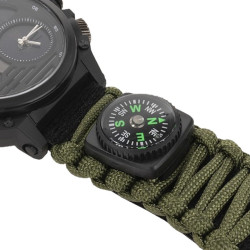 montre multifonction avec lame coupe et pierre à feu