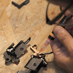 Huile anti friction fluide optimisant la réactivité de la gâchette 4UANTUM